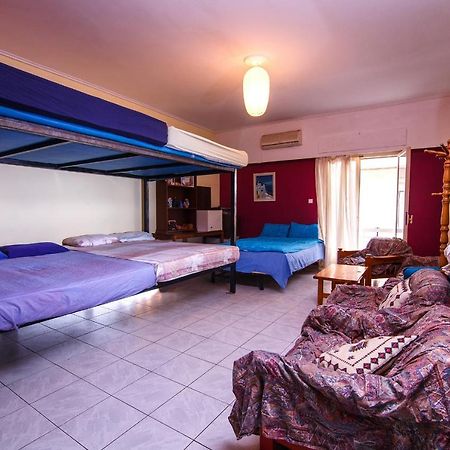 Birbili Youth Guest House Athens Exterior photo