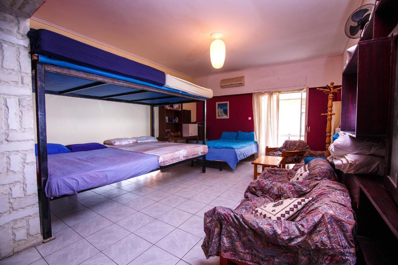 Birbili Youth Guest House Athens Exterior photo